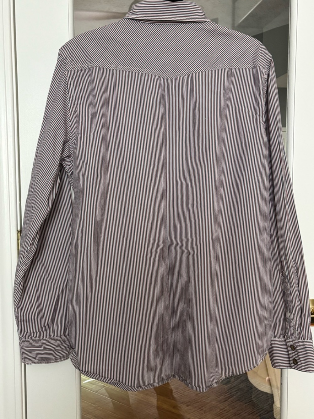 Amer Eagle Outfitters Men’s R, W & B Pinstripe Button-Down (snaps) Shirt. L/G - Picture 3 of 12